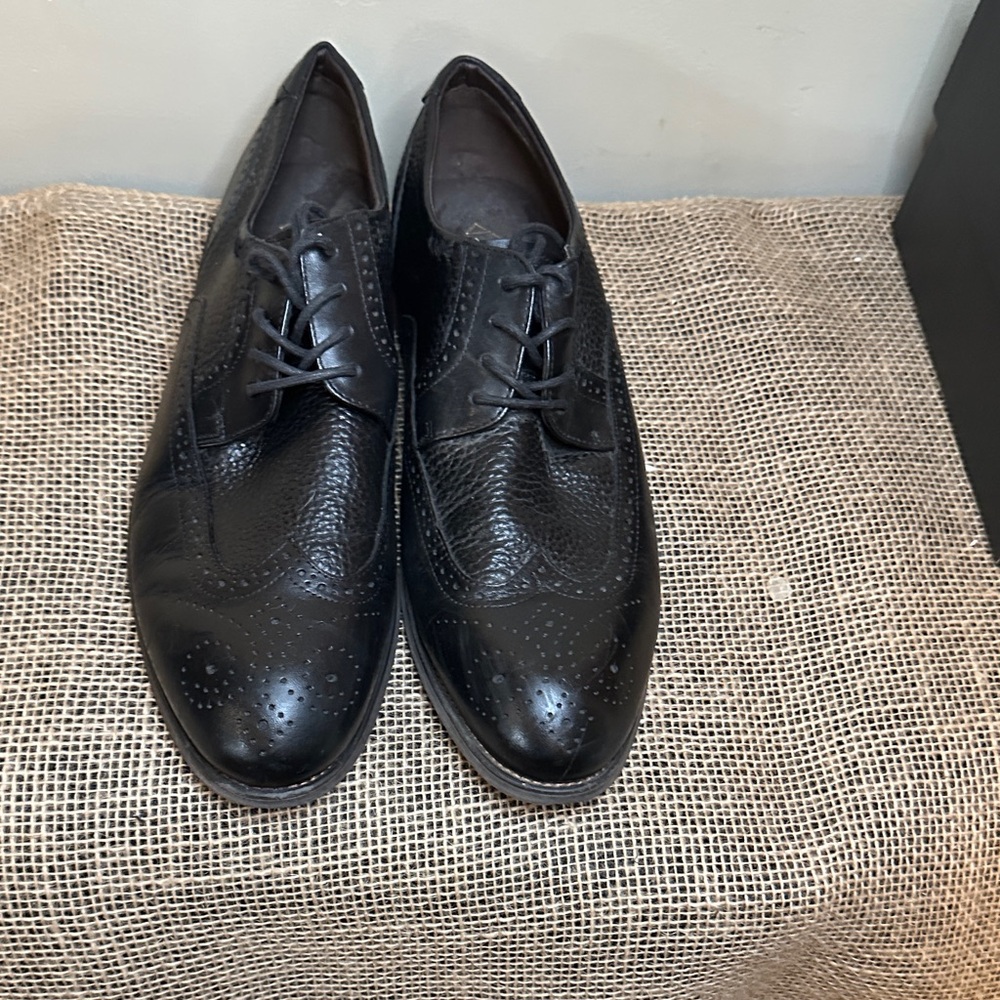 Elegant Black Leather Men's Oxfords